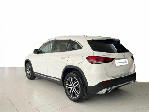 Mercedes-Benz GLA 2.0 GLA 200 D DCT 150 5P
