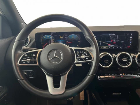 Mercedes-Benz GLA 2.0 GLA 200 D DCT 150 5P