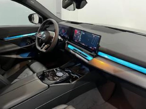 BMW iX I5 EDRIVE40 BERLINA