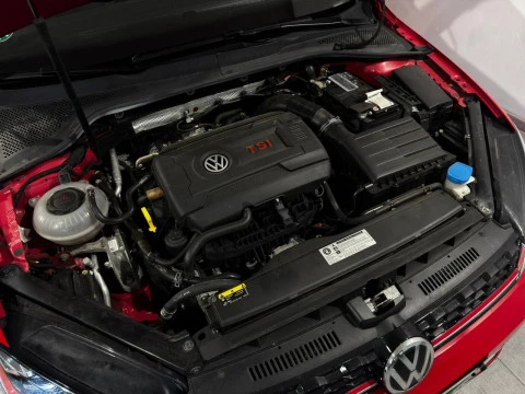 Volkswagen Golf GTI 245CV