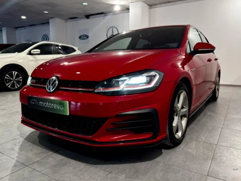 Volkswagen Golf GTI 245CV