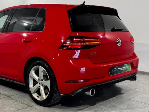Volkswagen Golf GTI 245CV