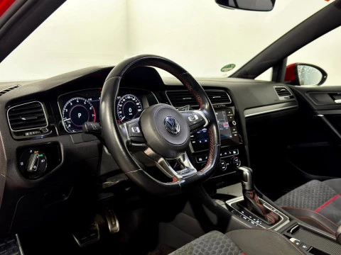 Volkswagen Golf GTI 245CV