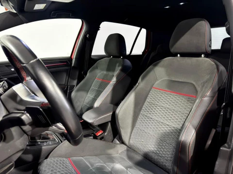 Volkswagen Golf GTI 245CV