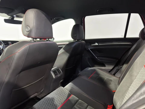 Volkswagen Golf GTI 245CV