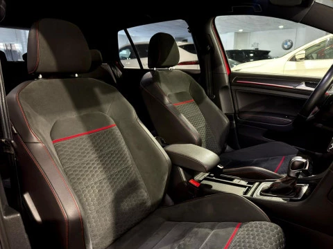 Volkswagen Golf GTI 245CV