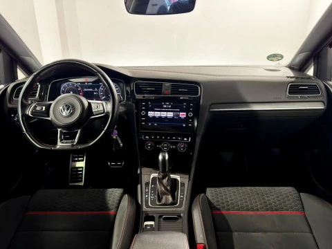 Volkswagen Golf GTI 245CV