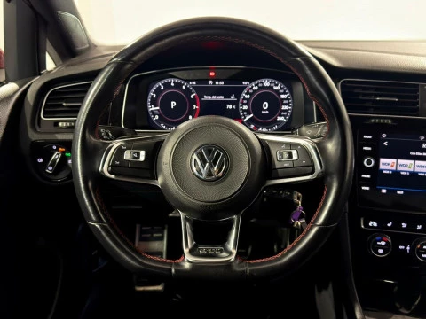 Volkswagen Golf GTI 245CV