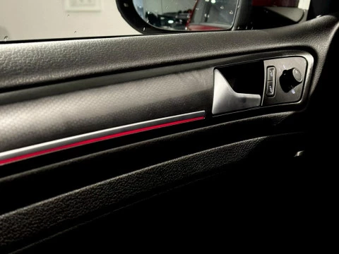 Volkswagen Golf GTI 245CV