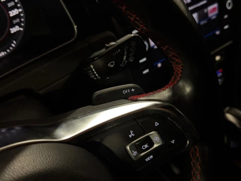 Volkswagen Golf GTI 245CV