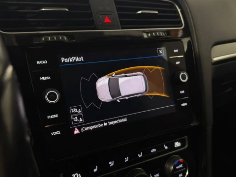 Volkswagen Golf GTI 245CV