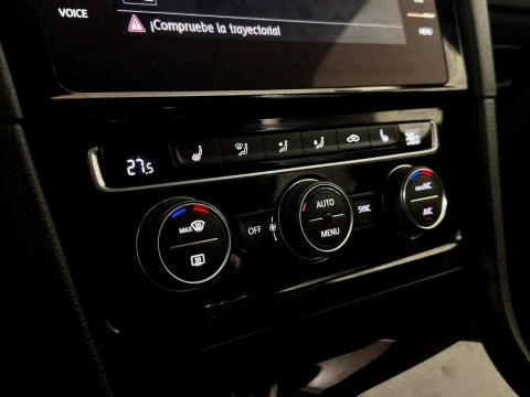 Volkswagen Golf GTI 245CV