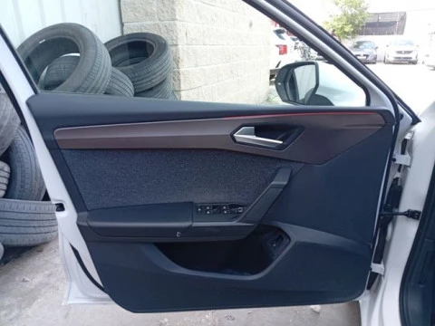 Seat Nuevo León SP 1.4 e-Hybrid DSG S&S FR