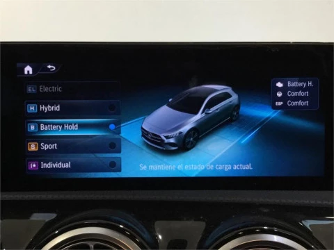 Mercedes-Benz Clase A 250 e con tecnología híbrida EQ