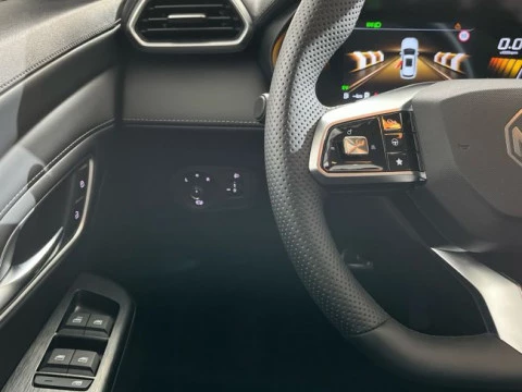 MG ZS Hybrid+ Luxury