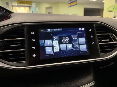 Peugeot 308 PureTech 130 SANDS Style 96 kW (130 CV)