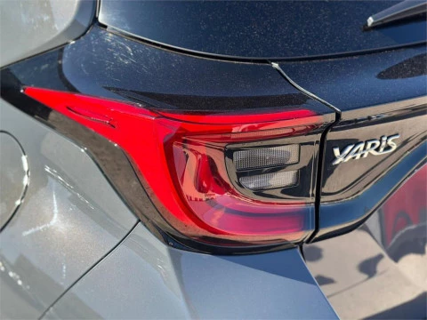 Toyota Yaris 130H 1.5 GR Sport