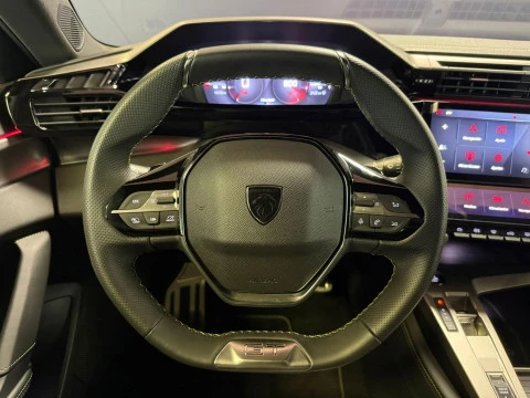 Peugeot 308 5P Allure BlueHDi 130 S&S EAT8