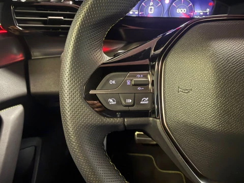 Peugeot 308 5P Allure BlueHDi 130 S&S EAT8