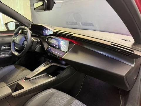 Peugeot 308 5P Allure BlueHDi 130 S&S EAT8