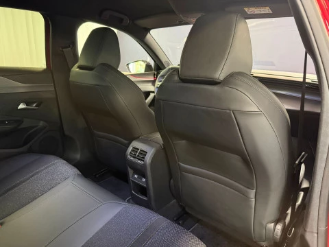 Peugeot 308 5P Allure BlueHDi 130 S&S EAT8