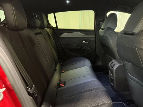 Peugeot 308 5P Allure BlueHDi 130 S&S EAT8