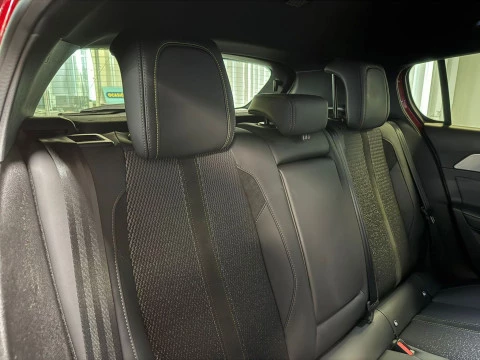 Peugeot 308 5P Allure BlueHDi 130 S&S EAT8