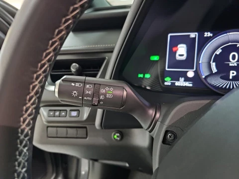 Lexus UX 2.0 250h Business