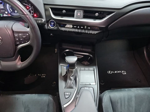 Lexus UX 2.0 250h Business