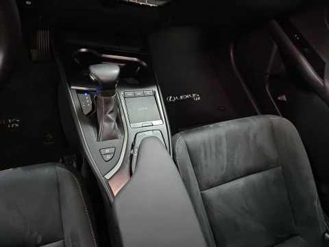 Lexus UX 2.0 250h Business