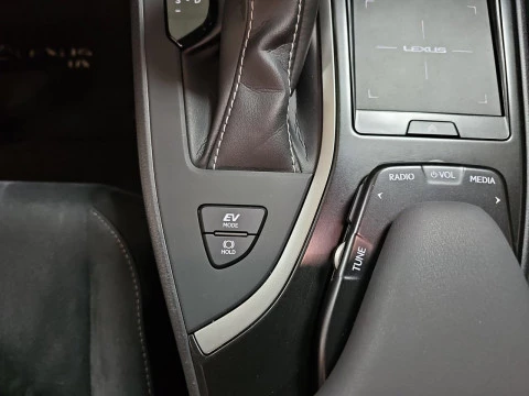 Lexus UX 2.0 250h Business