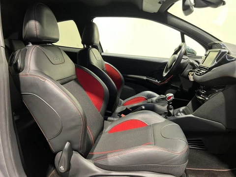 Peugeot 208 GTi