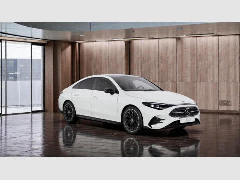 Mercedes-Benz CLA  180 con tecnologia hibrida