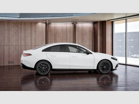 Mercedes-Benz CLA  180 con tecnologia hibrida