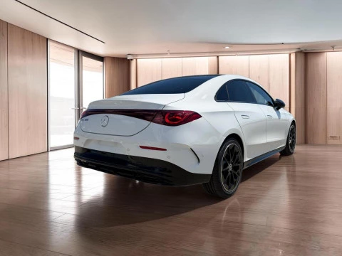 Mercedes-Benz CLA  180 con tecnologia hibrida