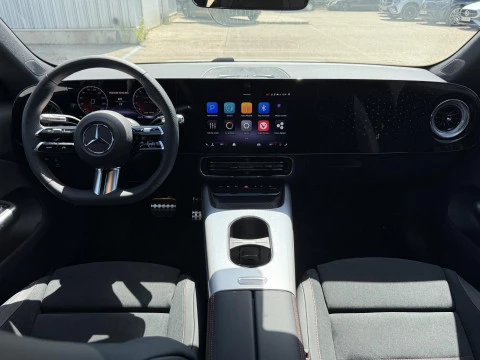 Mercedes-Benz CLA  180 con tecnologia hibrida