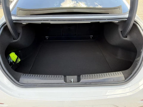 Mercedes-Benz CLA  180 con tecnologia hibrida