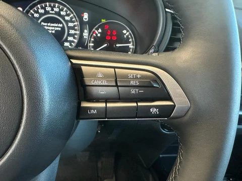 Mazda CX-30 CX-30 2024 2.0L e-SKYACTIV G MHEV 90 kW (122 CV) 6MT FWD Prime-line
