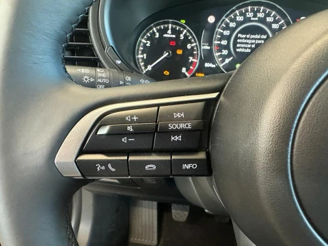 Mazda CX-30 CX-30 2024 2.0L e-SKYACTIV G MHEV 90 kW (122 CV) 6MT FWD Prime-line