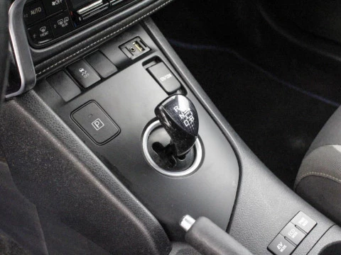 Toyota Auris 1.8 VVT-I HYBRID ADVANCE 136XC 5P