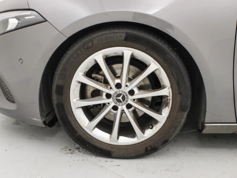 Mercedes-Benz Clase A 1.3 A 180 136 5P