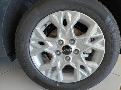 Kia Ceed 1.6 MHEV 100KW DRIVE 5P Kia Ceed 1.6 MHEV 100KW DRIVE 5P