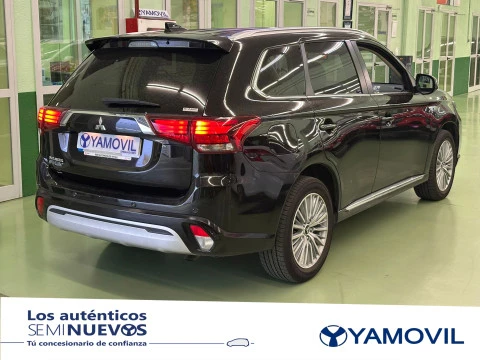 Mitsubishi Outlander 2.4 PHEV Kaiteki 4WD Auto 165 kW (224 CV)