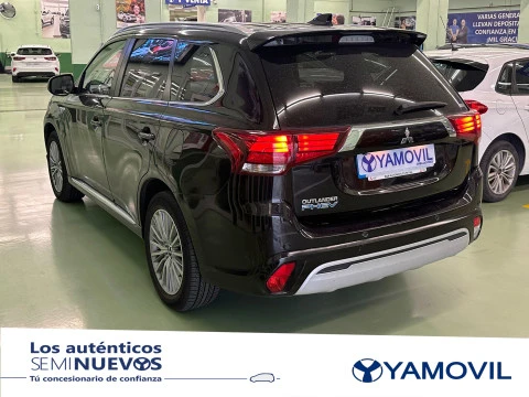 Mitsubishi Outlander 2.4 PHEV Kaiteki 4WD Auto 165 kW (224 CV)