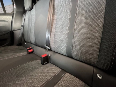 Peugeot e-208 Allure Eléctrico 136 (100 Kw)