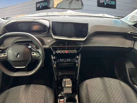 Peugeot e-208 Allure Eléctrico 136 (100 Kw)