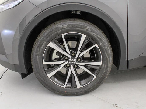 Toyota C-HR CH Toyota C-HR - MY25