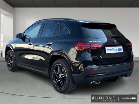 Mercedes-Benz GLA  250 e