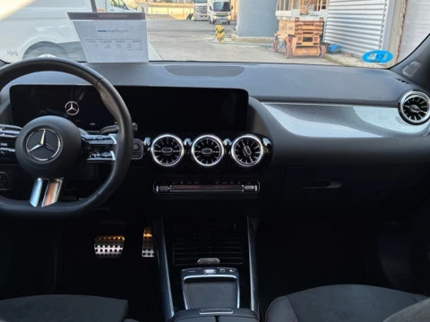 Mercedes-Benz GLA  250 e