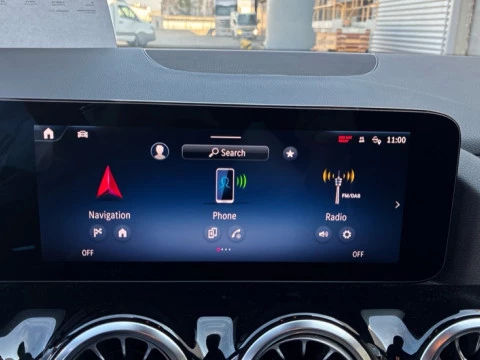 Mercedes-Benz GLA  250 e